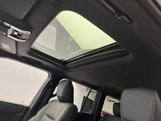TOYOTA Land Cruiser 2.8 D 48V Invincible AWD