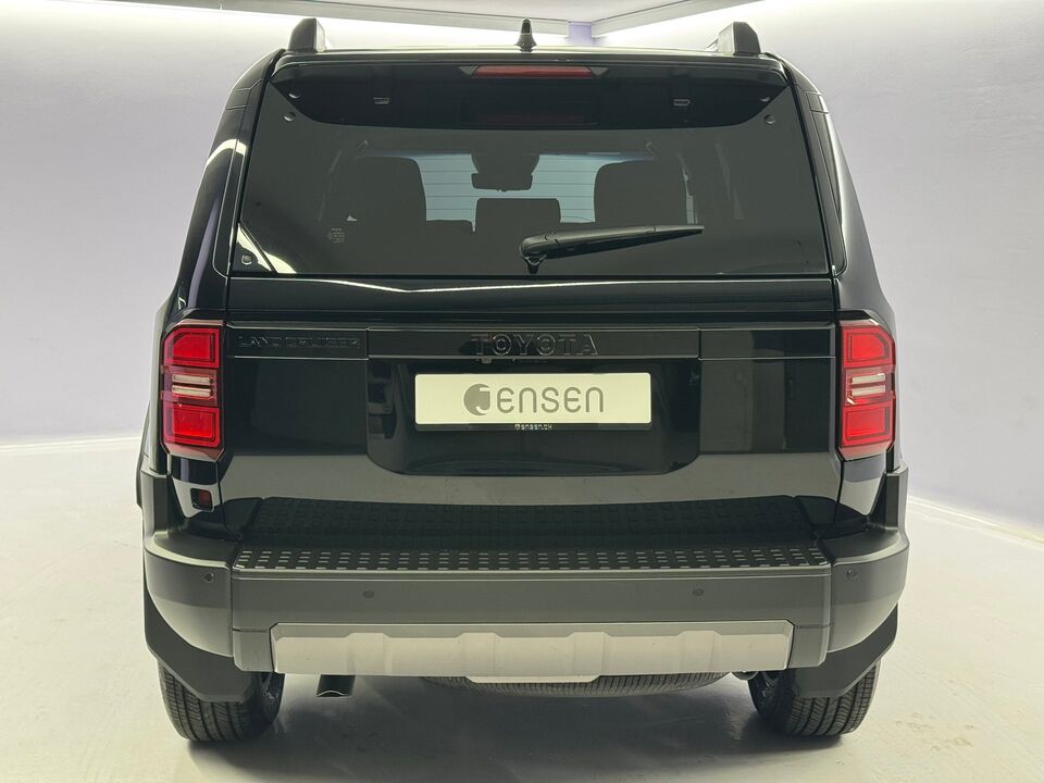Land Cruiser 2.8 D 48V Invincible AWD
