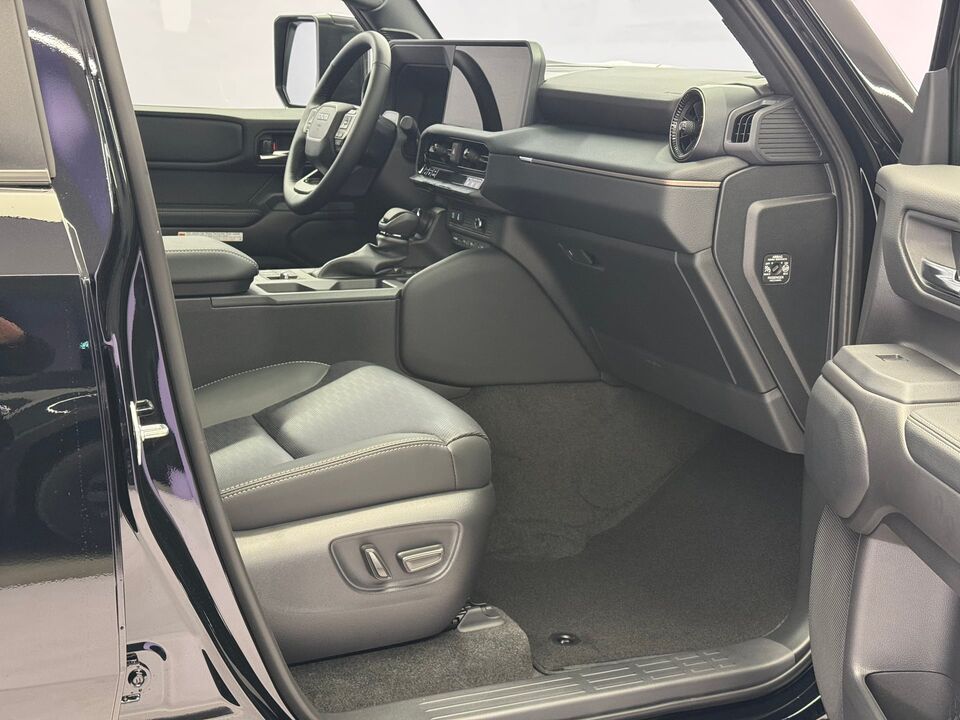 Land Cruiser 2.8 D 48V Invincible AWD