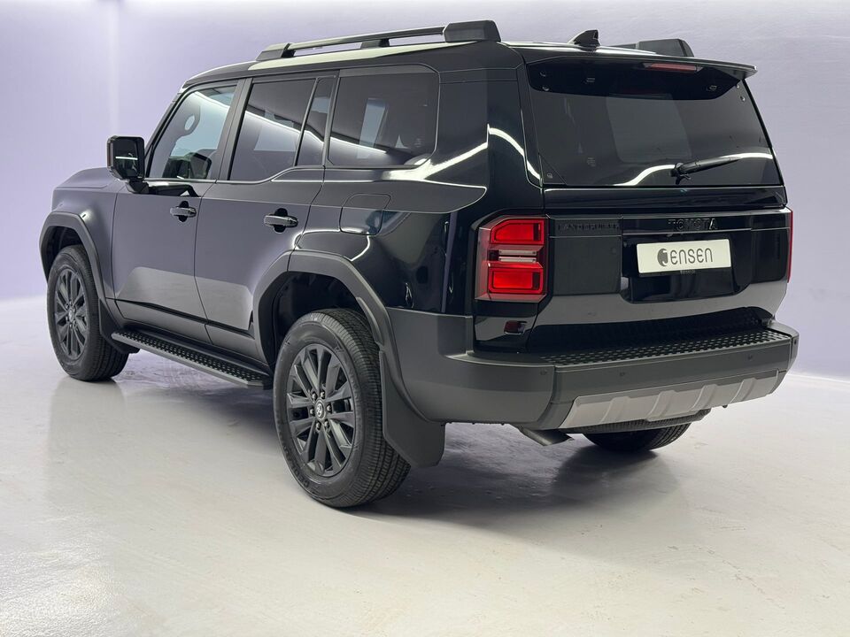Land Cruiser 2.8 D 48V Invincible AWD