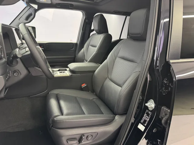 TOYOTA Land Cruiser 2.8 D 48V Invincible AWD