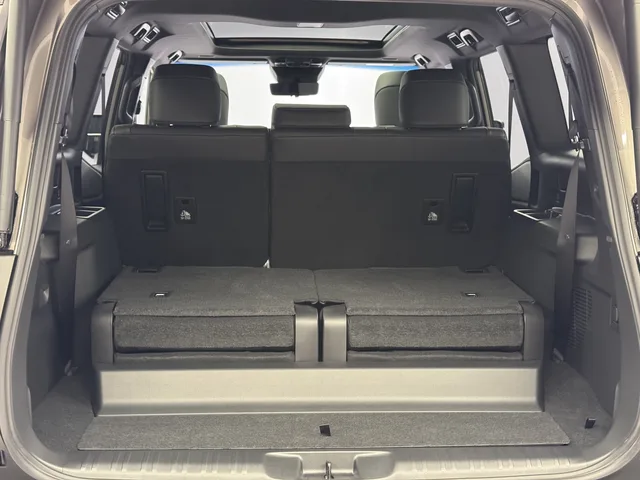 TOYOTA Land Cruiser 2.8 D 48V Invincible AWD