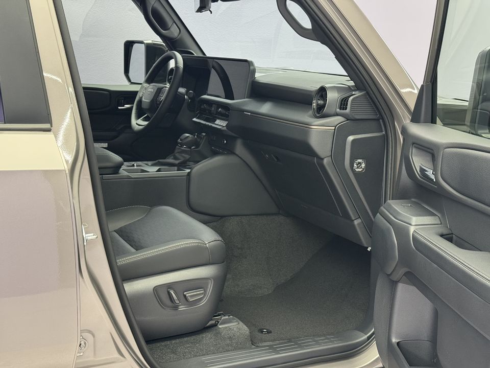 Land Cruiser 2.8 D 48V Invincible AWD