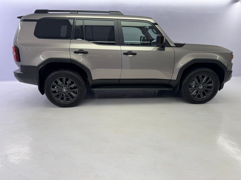Land Cruiser 2.8 D 48V Invincible AWD