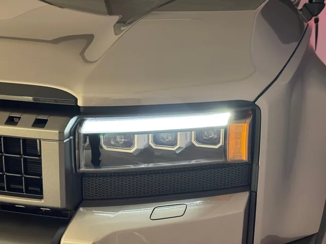 TOYOTA Land Cruiser 2.8 D 48V Invincible AWD