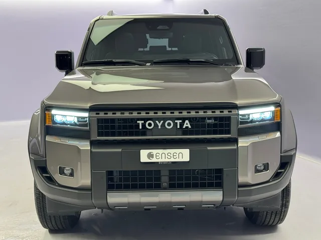 TOYOTA Land Cruiser 2.8 D 48V Invincible AWD