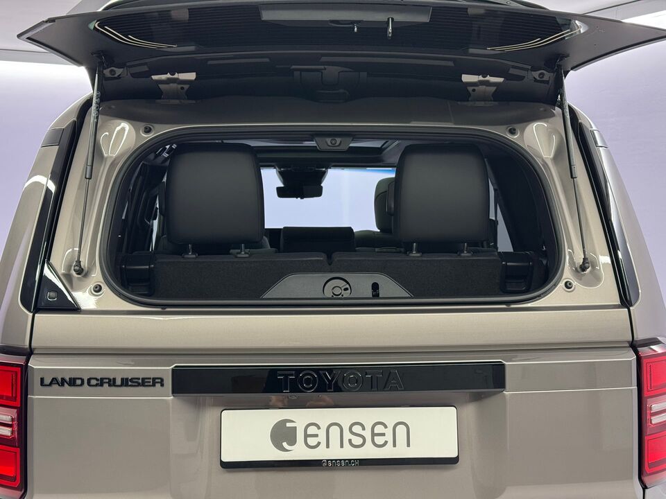 Land Cruiser 2.8 D 48V Invincible AWD