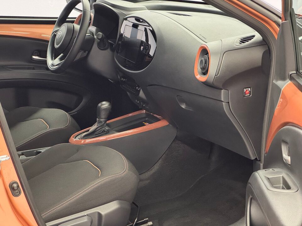 Aygo X 1.5 VVT-i HSD Trend