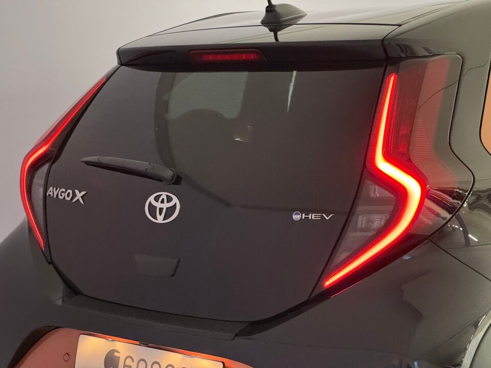 Aygo X 1.5 VVT-i HSD Trend