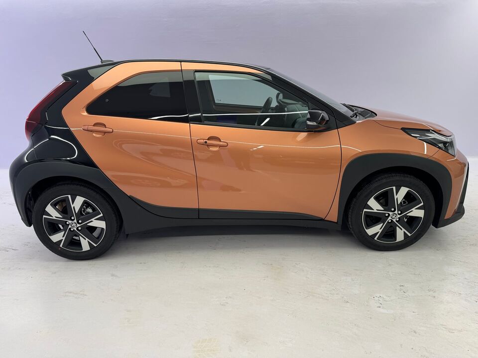 Aygo X 1.5 VVT-i HSD Trend