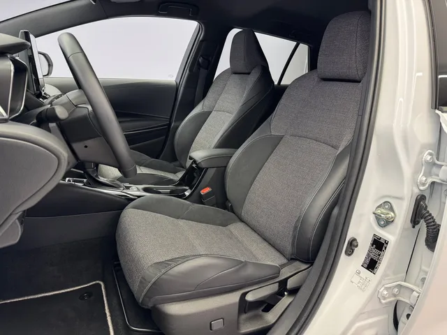 TOYOTA Corolla Touring Sports 1.8 HSD Trend