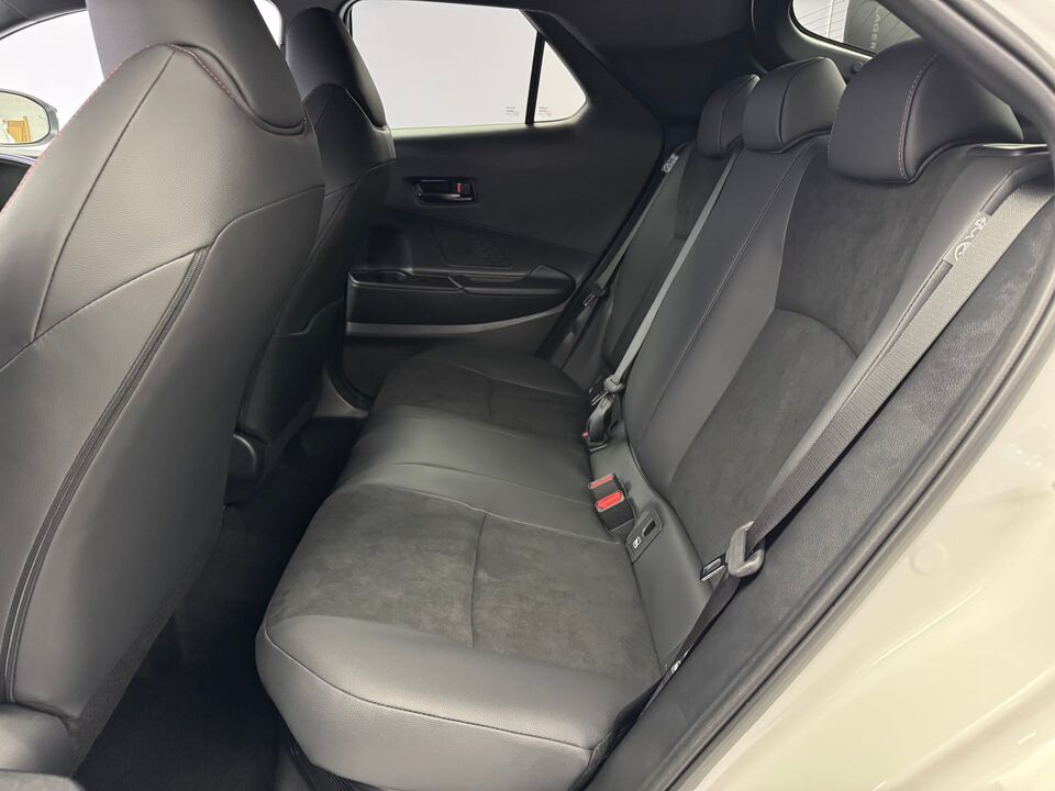 C-HR 2.0 HEV GR Sport 4x4