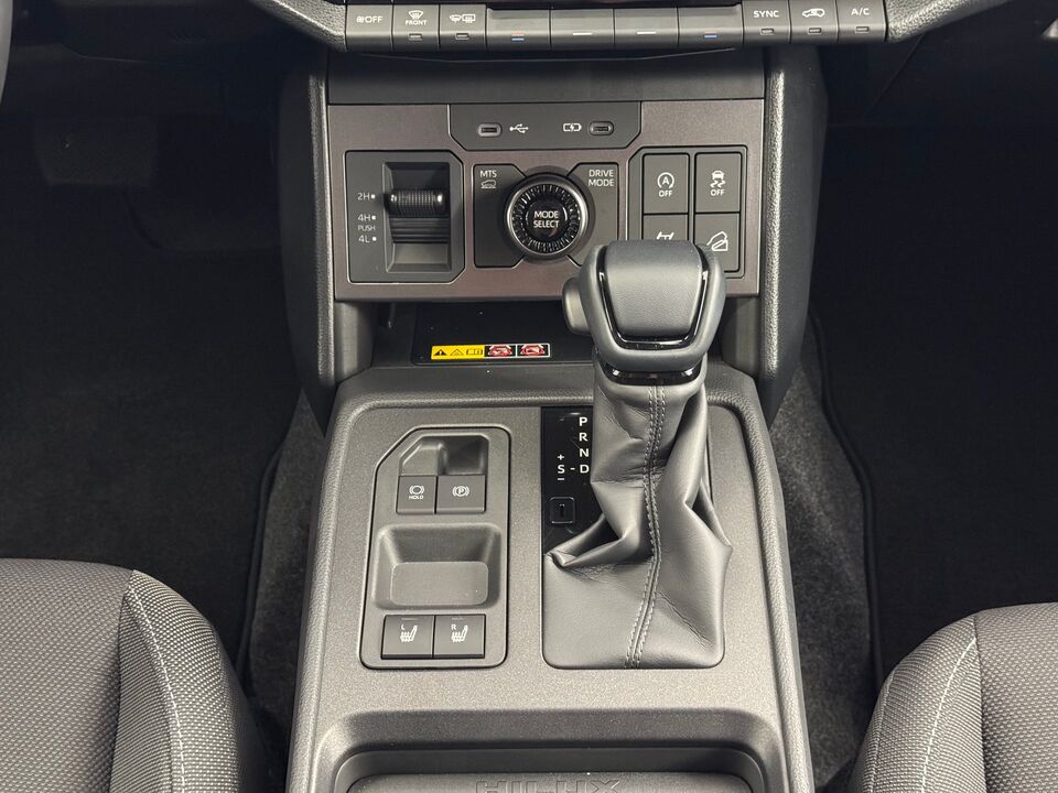Hilux Double Cab.-Pick-up 2.8 D-4D MHEV 204 Advanced 4x4