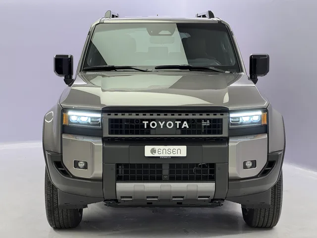TOYOTA Land Cruiser 2.8 D 48V Invincible AWD