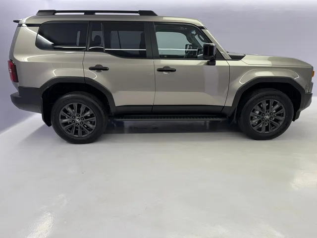 TOYOTA Land Cruiser 2.8 D 48V Invincible AWD