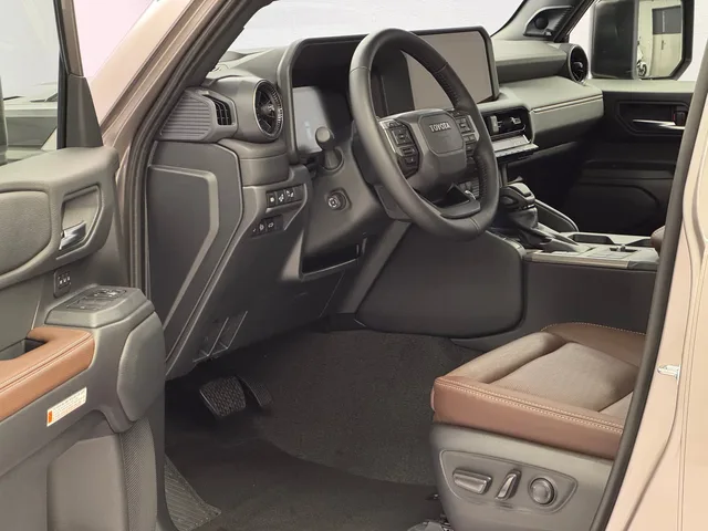 TOYOTA Land Cruiser 2.8 D 48V Invincible AWD