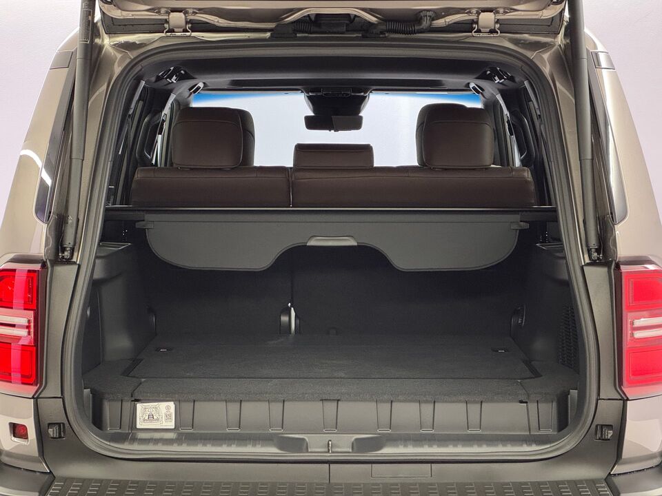 Land Cruiser 2.8 D 48V Invincible AWD
