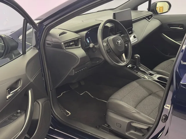 TOYOTA Corolla 2.0 HSD Trend
