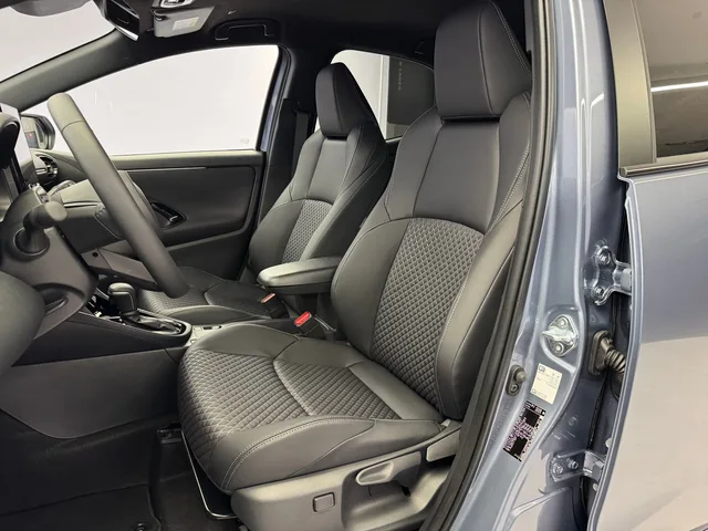 TOYOTA Yaris 1.5 VVT-i HSD Premium