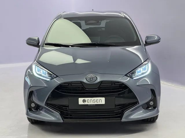TOYOTA Yaris 1.5 VVT-i HSD Premium