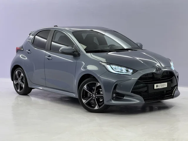 TOYOTA Yaris 1.5 VVT-i HSD Premium