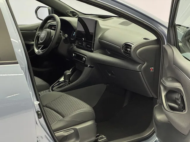 TOYOTA Yaris 1.5 VVT-i HSD Premium