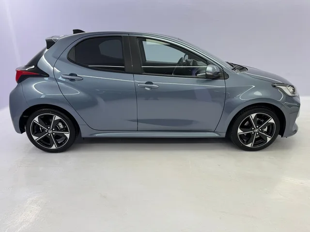 TOYOTA Yaris 1.5 VVT-i HSD Premium