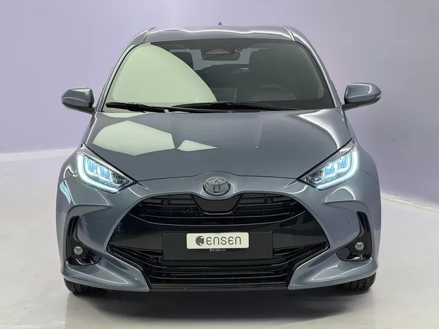 TOYOTA Yaris 1.5 VVT-i HSD Premium