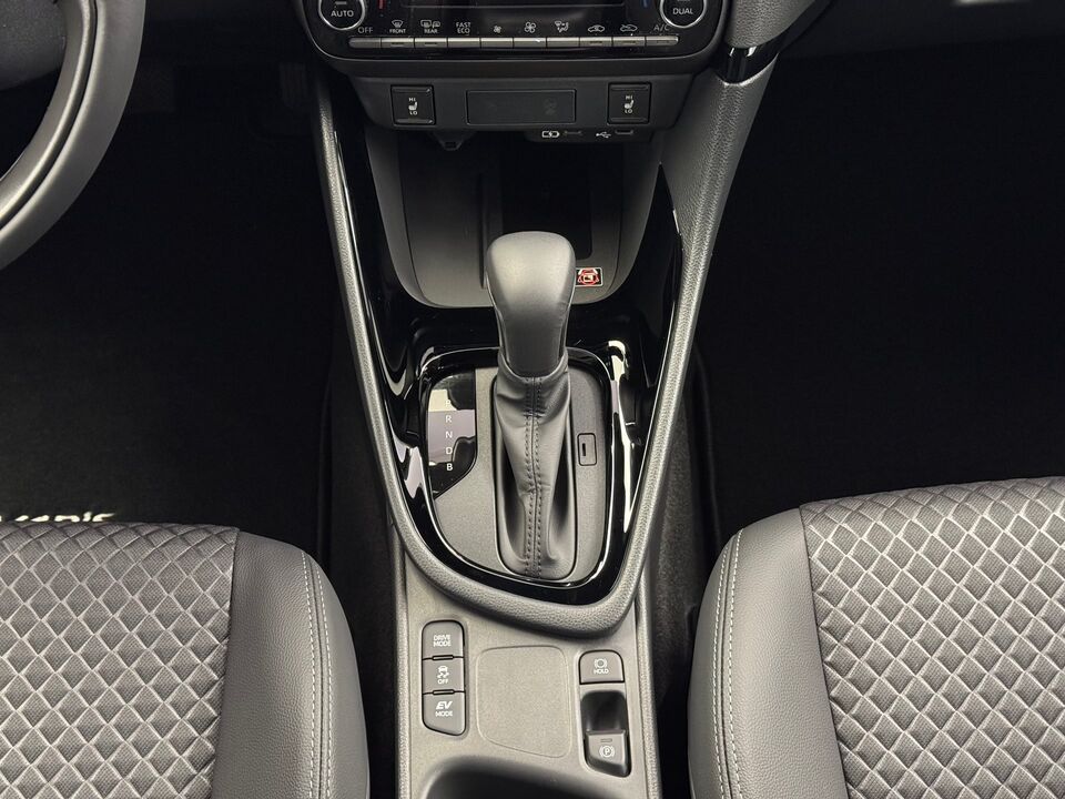 Yaris 1.5 VVT-i HSD Premium