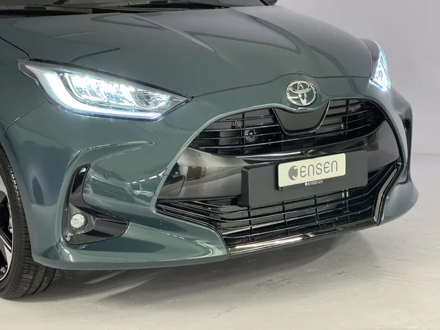 TOYOTA Yaris 1.5 VVT-i HSD Premium