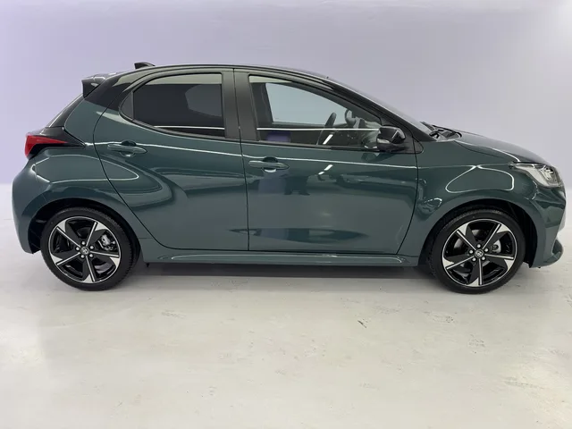 TOYOTA Yaris 1.5 VVT-i HSD Premium