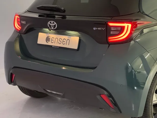 TOYOTA Yaris 1.5 VVT-i HSD Premium