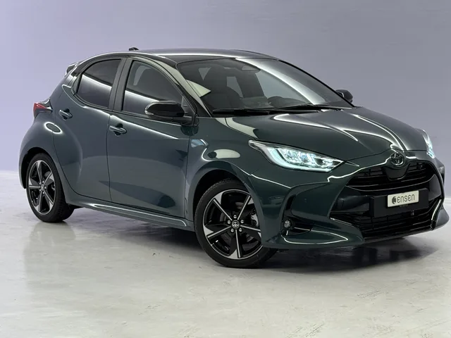 TOYOTA Yaris 1.5 VVT-i HSD Premium
