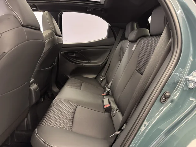 TOYOTA Yaris 1.5 VVT-i HSD Premium