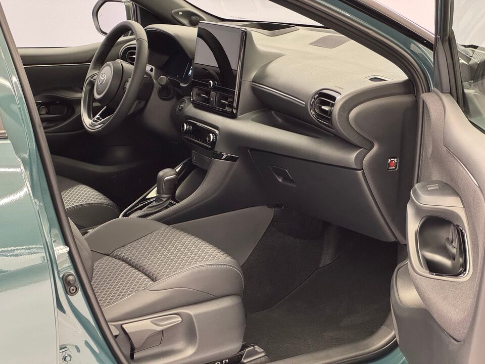 Yaris 1.5 VVT-i HSD Premium