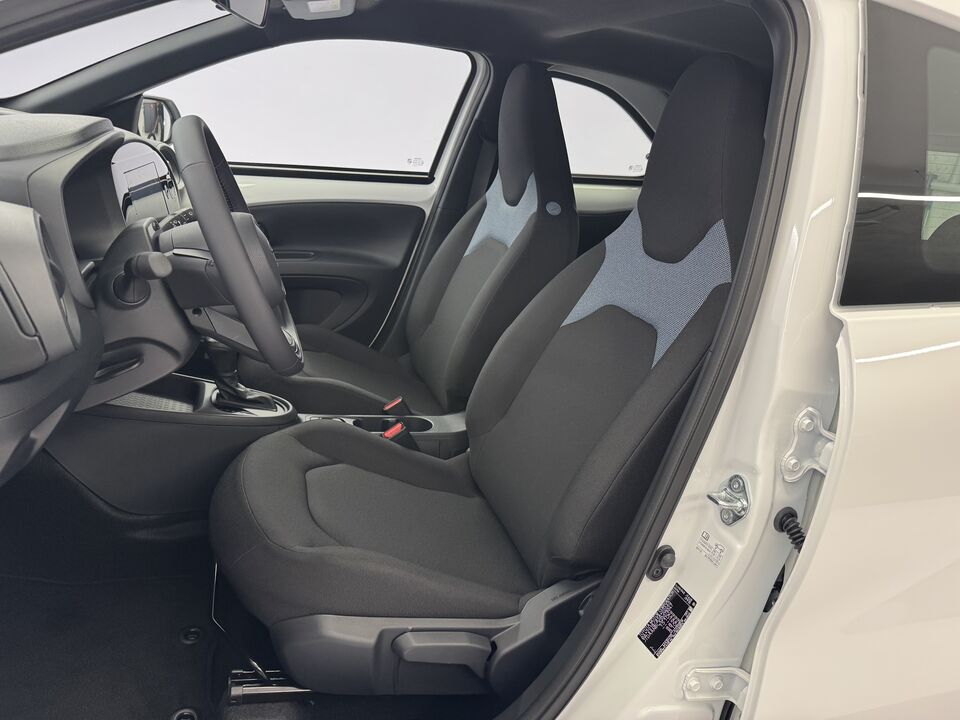 Aygo X 1.5 VVT-i HSD Comfort