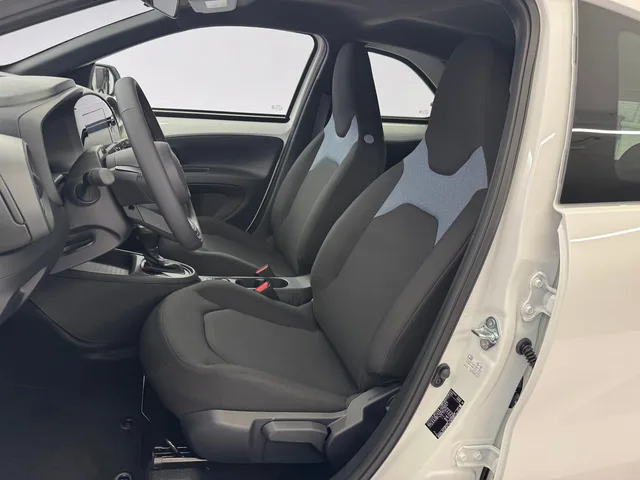 TOYOTA Aygo X 1.5 VVT-i HSD Comfort