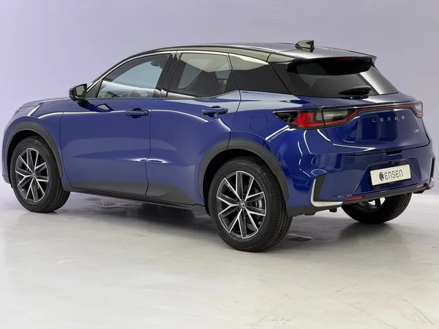 LEXUS LBX 1.5 Hybrid Cool AWD