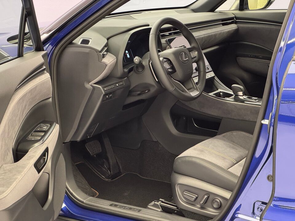 LBX 1.5 Hybrid Cool AWD
