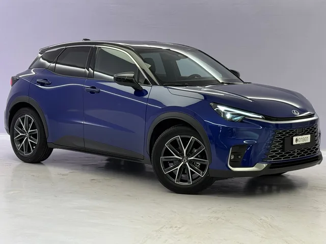 LEXUS LBX 1.5 Hybrid Cool AWD