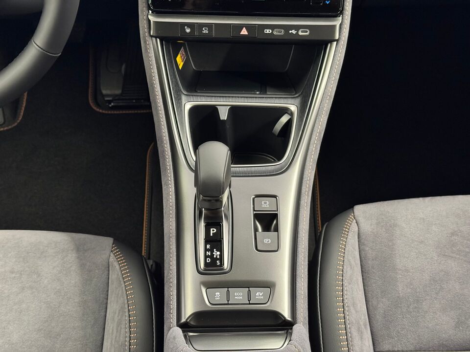 LBX 1.5 Hybrid Cool AWD