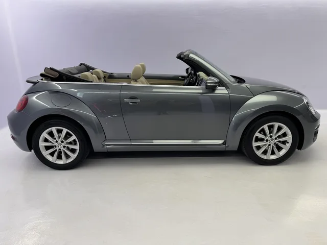 VW Beetle Cabriolet 1.4 TSI Design DSG