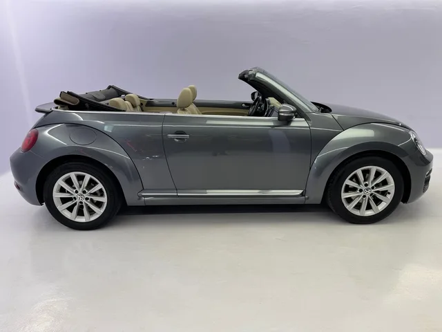 VW Beetle Cabriolet 1.4 TSI Design DSG