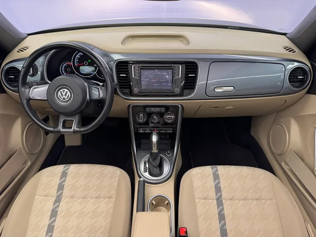 VW Beetle Cabriolet 1.4 TSI Design DSG
