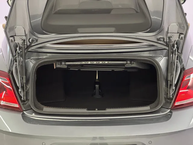VW Beetle Cabriolet 1.4 TSI Design DSG