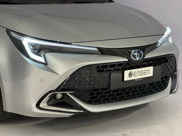 TOYOTA Corolla 1.8 HSD Trend