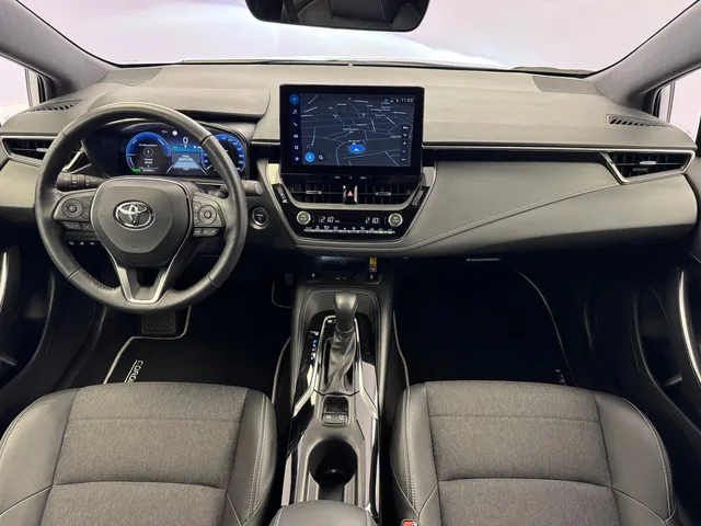 TOYOTA Corolla 1.8 HSD Trend