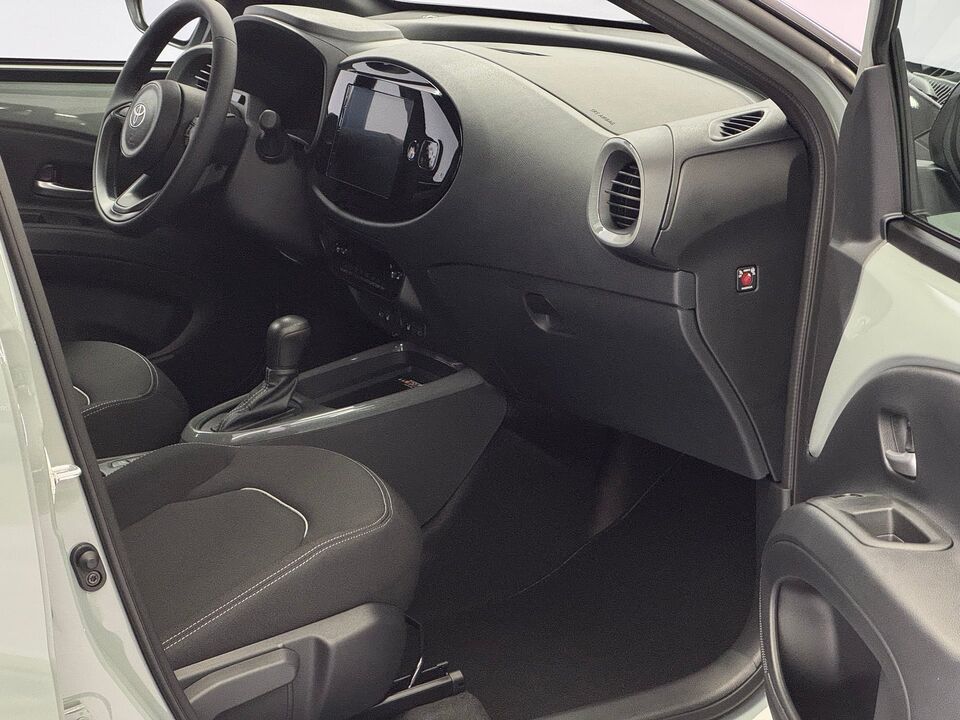 Aygo X 1.5 VVT-i HSD Trend