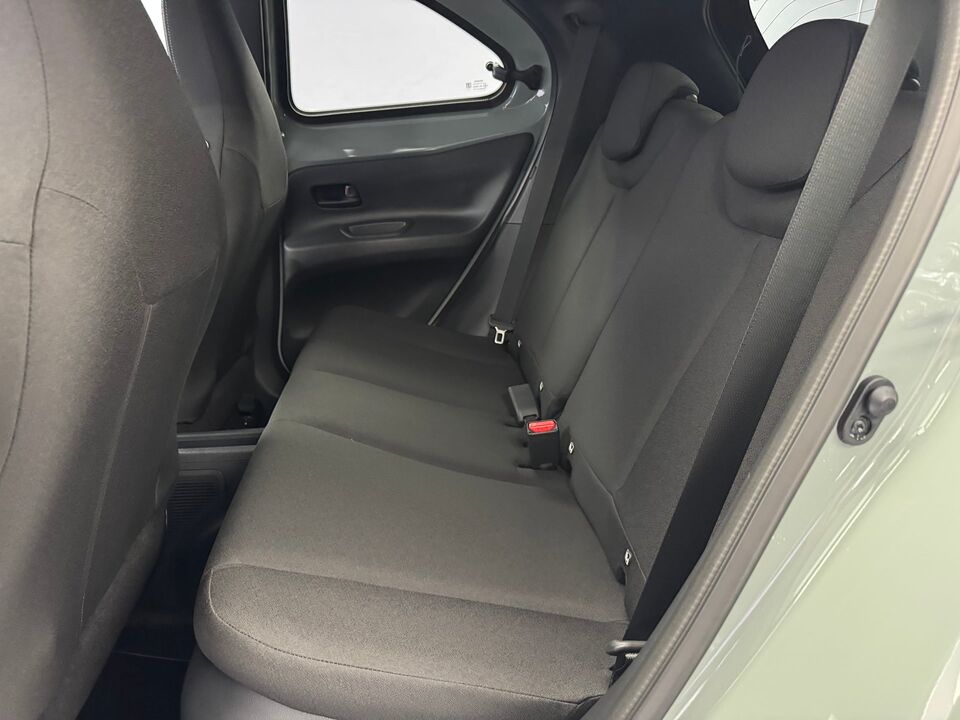 Aygo X 1.5 VVT-i HSD Trend