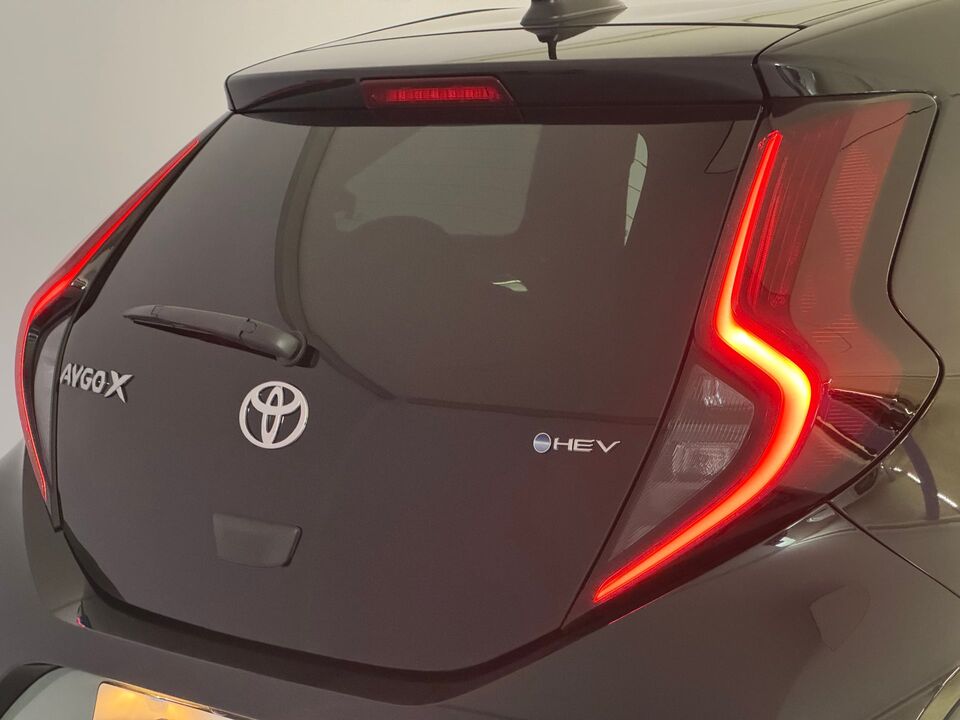 Aygo X 1.5 VVT-i HSD Trend